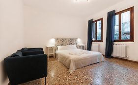 Casa Alimante